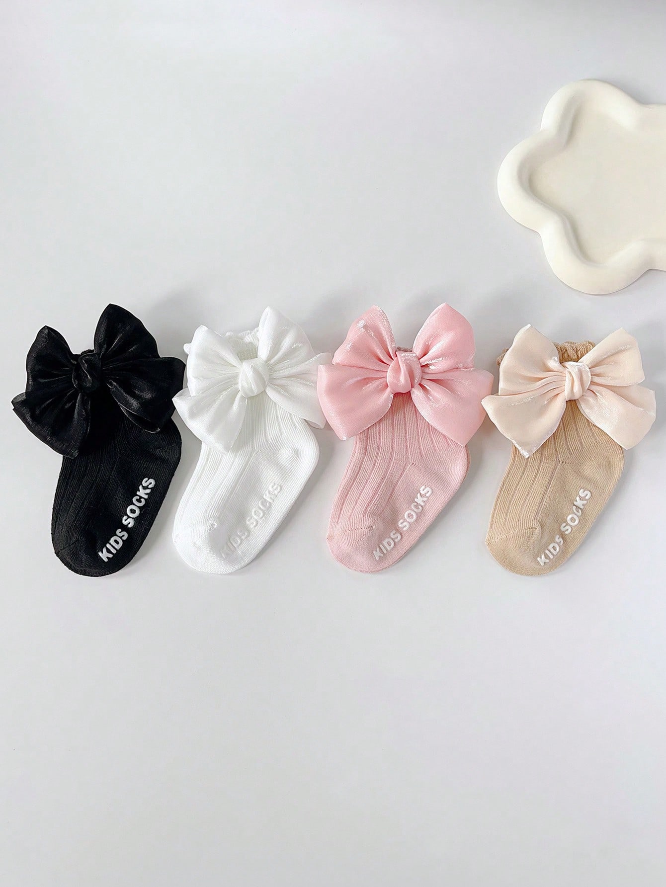 Toddler Sock Set - 4 Pasang Kaus Kaki Bayi Anti